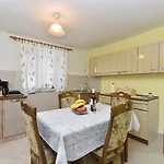 Ferienhaus House 1009 Smoljanci