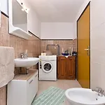 Ferienhaus House 1009 Smoljanci