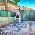 House 1009 Smoljanci