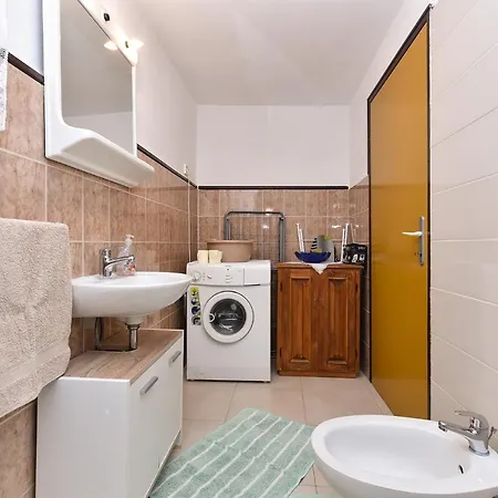 Ferienhaus House 1009 Smoljanci