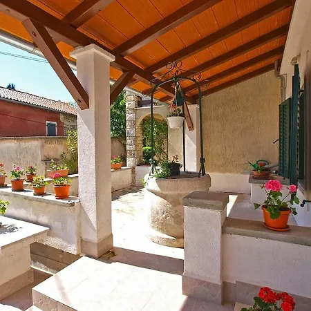 House 1009 Holiday home